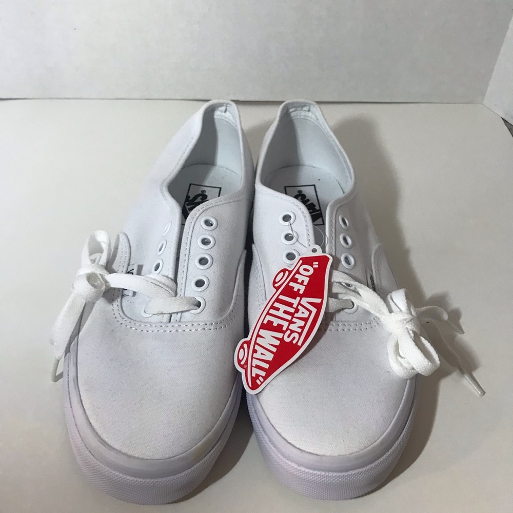 Vans NWT Doheny white sneaker 9 1/2 womens